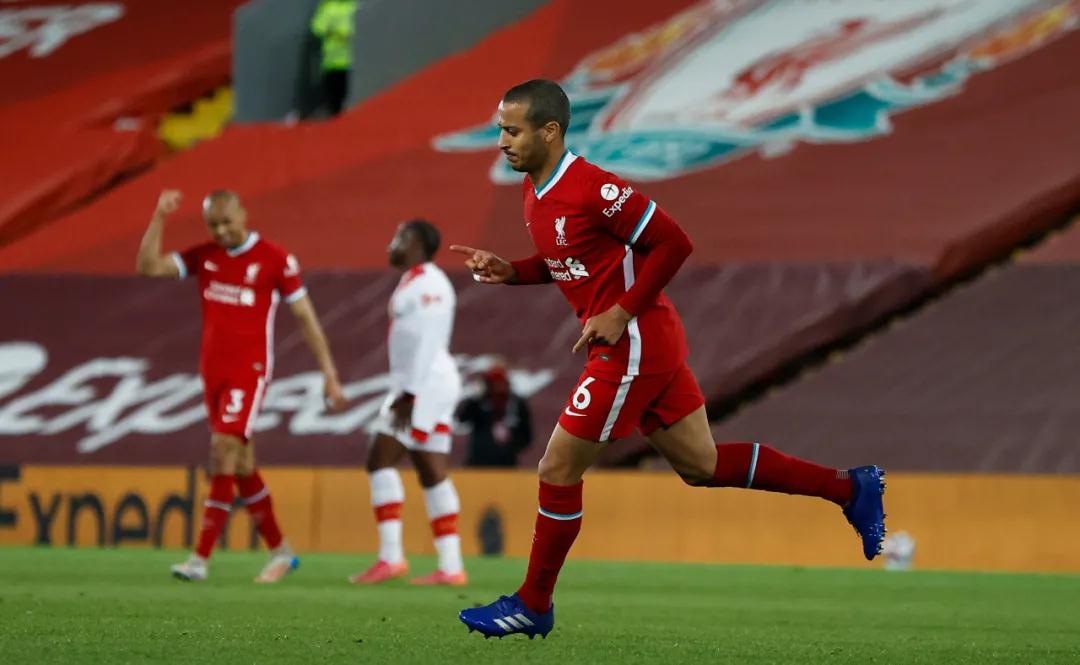 الهلالضدالأهليالمصريمباشرمواجهةناريةبينعمالقةالكرةالعربية